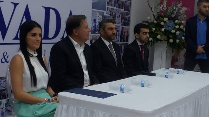 El presidente Juan Carlos Varela hizo referencia al tema de la transición durante la inauguración de un almacén en Colón. Foto/Diómedes Sánchez