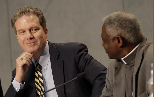 Greg Burke se convirtió en el vocero principal y García Ovejero se unió a su equipo, la primera mujer en tener el puesto de adjunto. FOTO/AP