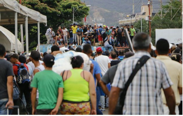 El jefe de la diplomacia chavista criticó también que Acnur exprese preocupación por los venezolanos desde el departamento colombiano de La Guajira,