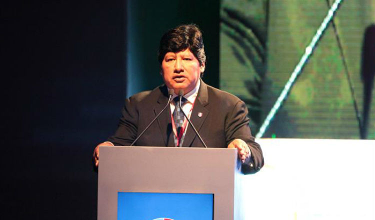 El presidente de la Federación Peruana de Fútbol, Edwin Oviedo. Foto EFE