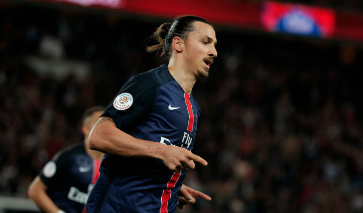 Zlatan Ibrahimovic con la casaca del PSG Foto AP